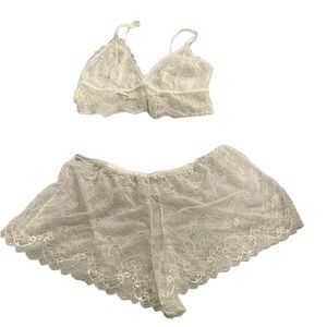 BootayBag Hideaway White Lace Bralette and Short Set size XL